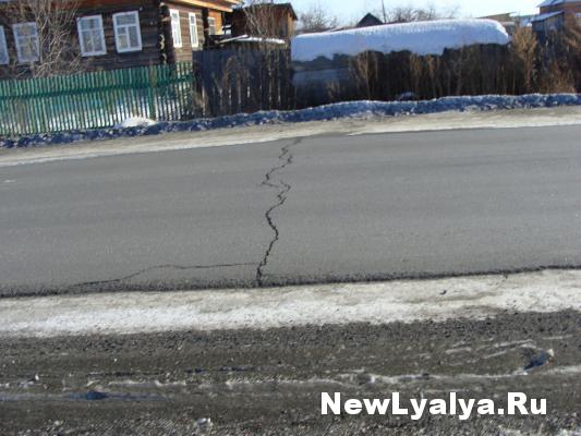 Отремонтированная дорога по ул. Уральская в Новой Ляле начала разрушаться